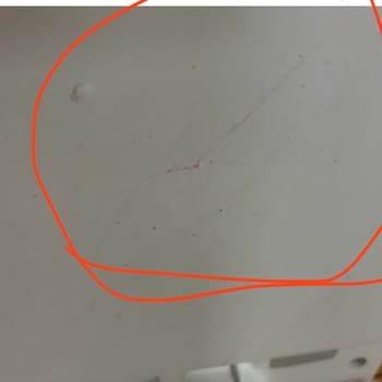 Media Markt Servisinden Gelen Robot Süpürge Çamurlu Ve Çatlamış Şekilde Teslim Edildi