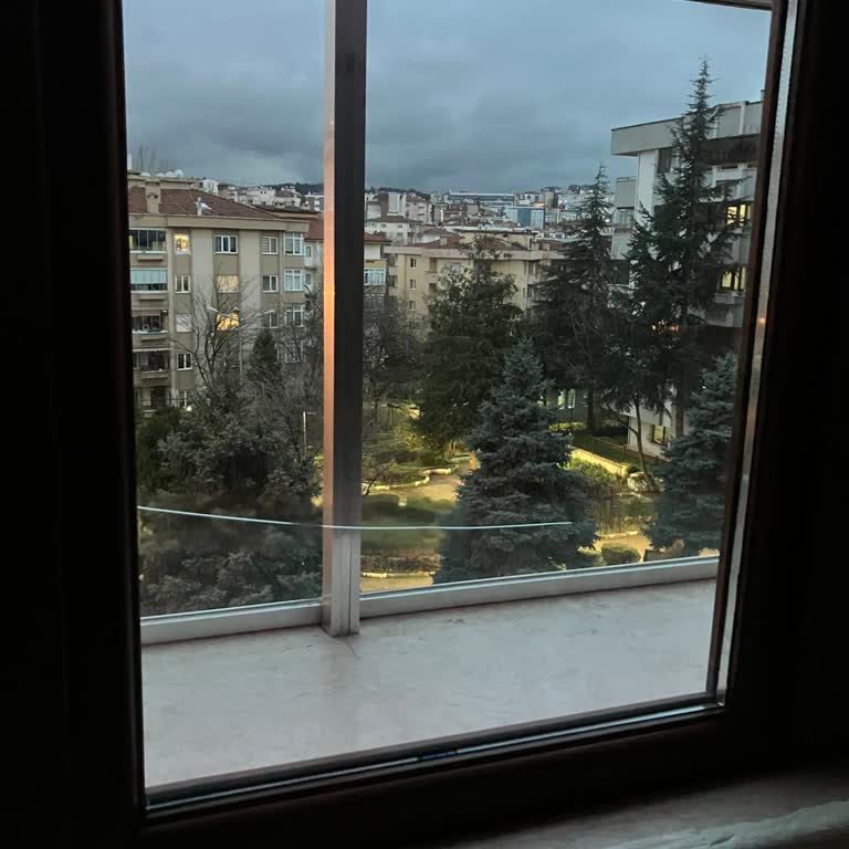 Kırık Cam İçin Acil Yardım Hattı Cevapsız Kaldı