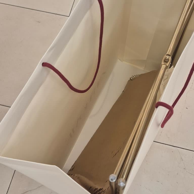 Zara Home’da Kutusuz Ürün İçin Poşet Ücreti Şikayeti