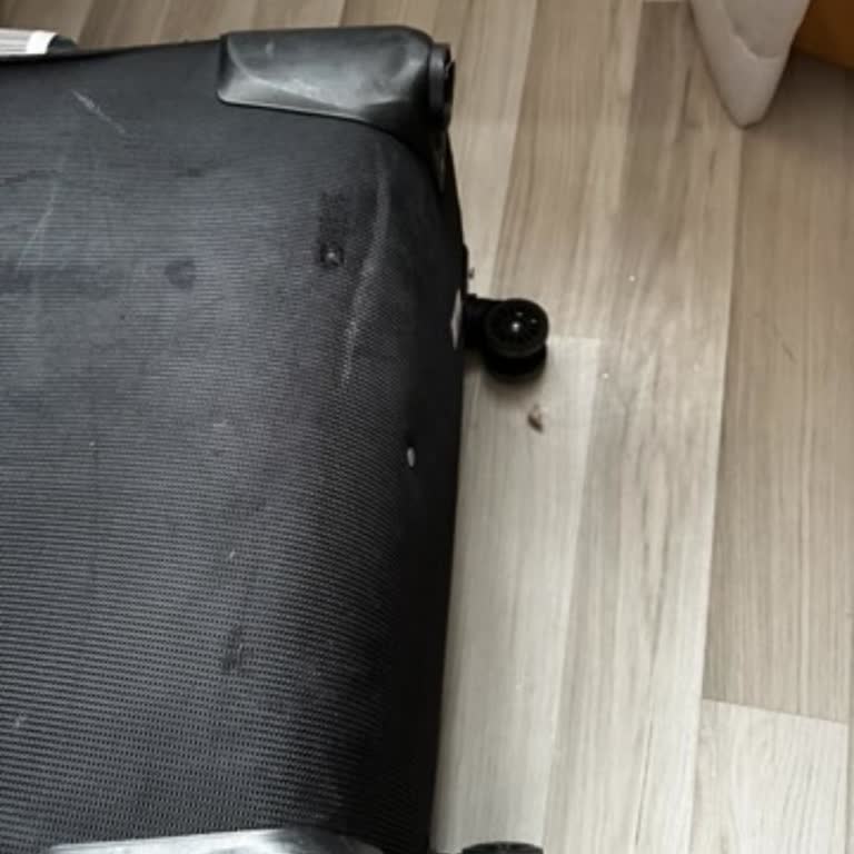 A Jet’ten Kırık Valiz Tekerleği Ve Cevapsız Geri Dönüş Talebi