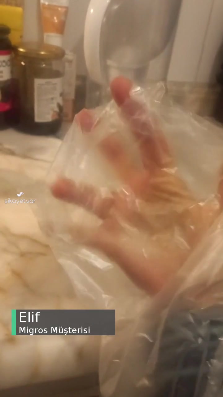 Migros Buzdolabı Poşetleri Çok Kalitesiz, Yırtık Çıkıyor İçinden! videonun kapak resmi