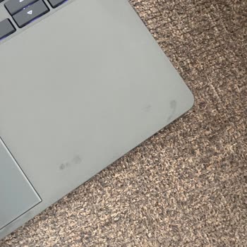 Kutudan Çıkan Leke Nedeniyle Zenbook A14 Ürün Değişimi Talebi