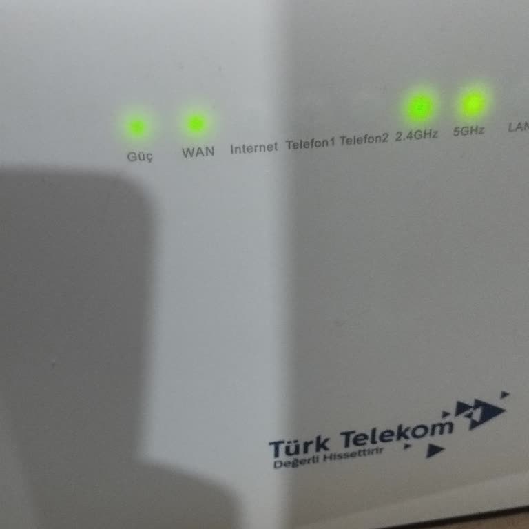 İnternet Ve TV Kesintisi, Müşteri Hizmetlerinden Yanıt Yok