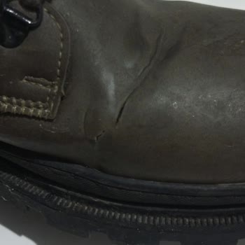 FLO Ayakkabı Ayıplı Botta Çatlama Ve Su Sızdırması İçin İade Talebi!