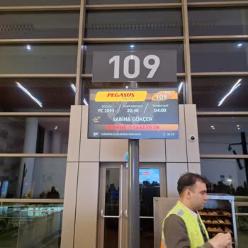 Yetersiz Bilgilendirme Ve Tutarsız Hava Koşulları Gerekçesiyle Uzun Bekletme