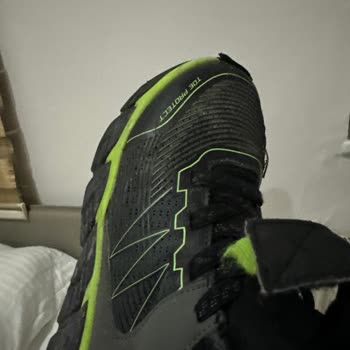 Skechers Su Geçirmez Ayakkabı Beklentileri Karşılamıyor: Ücret İadesi Talebi