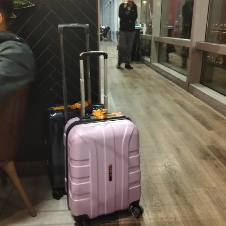 Tepe Servis Sabiha Gökçen Temizlik Personelinin Telefonla Konuşması Görev İhmali