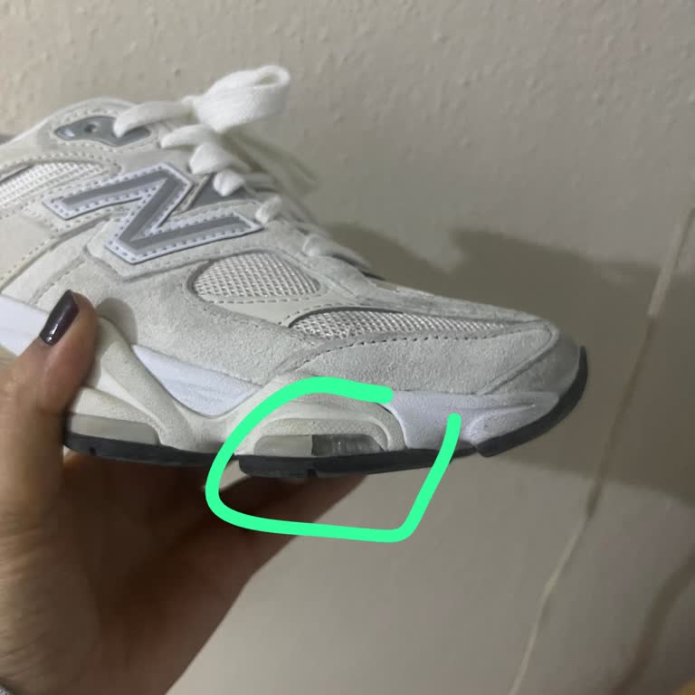 New Balance 9060 Ayakkabımda Yan Tarafta Açılma, Mağaza Gecikmesi Ve Değişim Reddine Karşı
