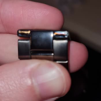 Paslı, Etiketsiz Ve Çalışmayan Tommy Hilfiger Saat İçin Tam İade Talebi