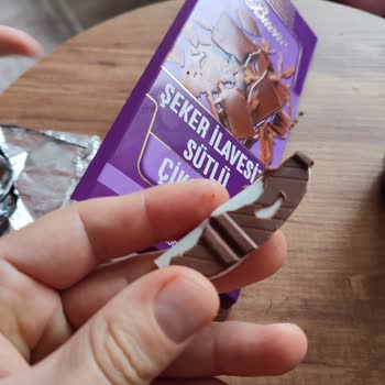 Bim Şubesinden Aldığım Buono Çikolatanın İçinden Plastik Parça Çıktı