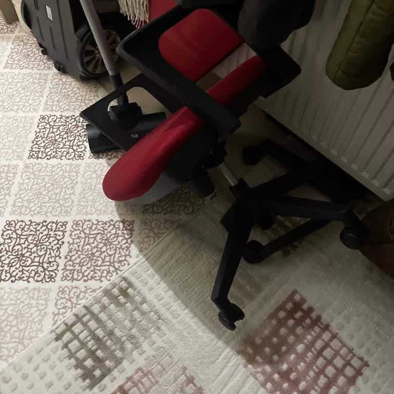 Garanti Kapsamındaki Bilgisayar Koltuğumun Parça Bekleyerek Uzun Süre Tamir Edilememesi