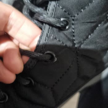 Sıcak Tutması Söylenen Kar Botu İlk Kullanımda Soğuk Bırakıyor Ve Plastik Parçaları Yerinden Çıktı