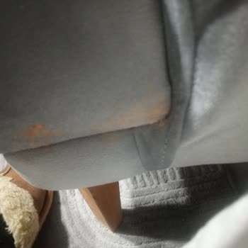 30 Bin TL'lik Koltukta Yırtık Ve Kırık Ayaklar, Mağazanın Sürekli Oyalaması