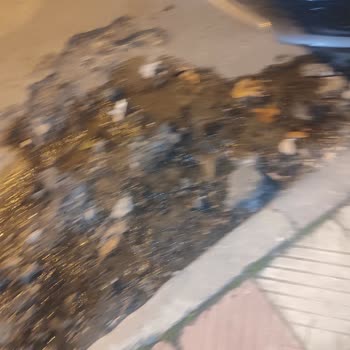 Manisa'da Su Hattı Patlamasına Müdahale Gelmedi, Su İsrafı Kabullenilemez