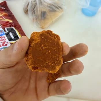 Patos Rolls Acı Baharatlı Ürünün İçindeki Baharat Kütlesi Hijyen Sorunu ve Çocuk Sağlığı Riski