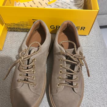 Boya Veren Deri Ayakkabı Ve İade Talebine Yanıt Vermeyen Mağaza