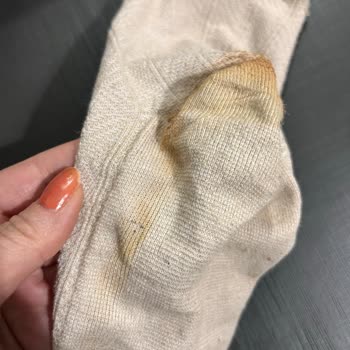 Boya Veren Deri Ayakkabı Ve İade Talebine Yanıt Vermeyen Mağaza