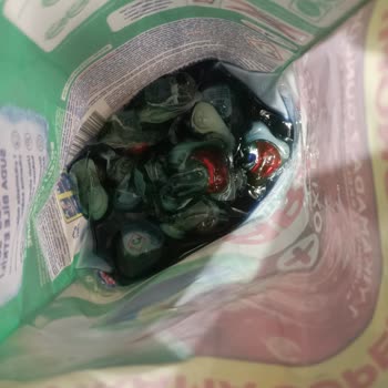 Ariel Deterjan Kapsüllerinde Patlak Ve Yapışık Ürünle Mağdur Oldum!