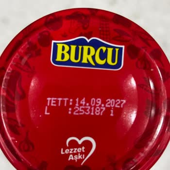 Burcu Domates Rendesinde Plastik Parça Çocukları Tehlikeye Atıyor