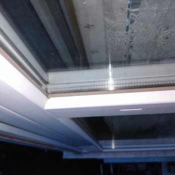 PVC Pencerelerde Sürekli Su Sızıntısı Ve Isı Kaybı, Acil Değişim Talebi