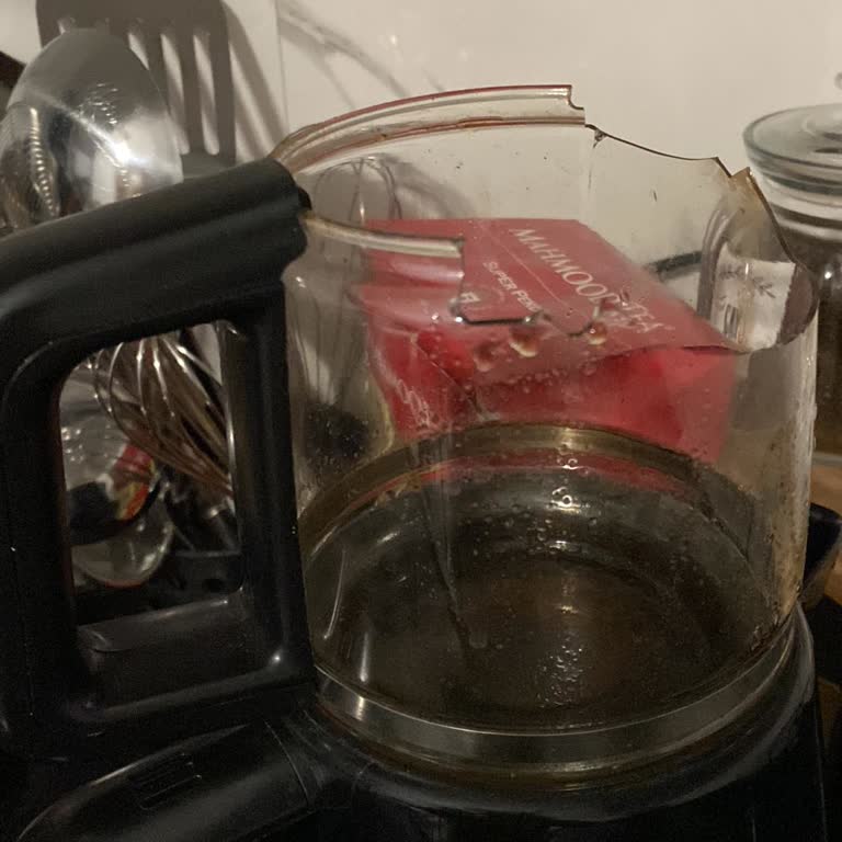 Üst Demlik Kırıldı, Yedek Parça Bulamama Ve Yüksek Fiyat Şikayeti