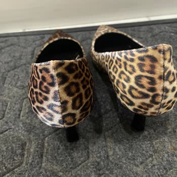 Renk Farklı Ayakkabılar İçin Değişim Ve İade Talebine Cevap Gelmedi