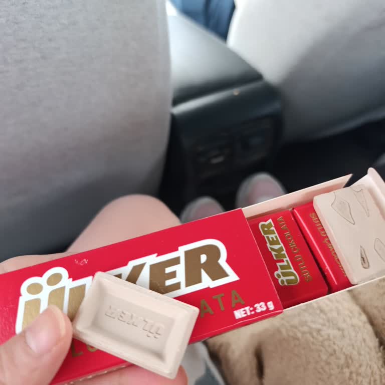 Ülker Napoli Çikolatasının Beyazlaşması Sağlık Endişesi Yaratıyor