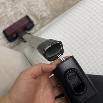 Philips Süpürgesi Normal Kullanımda Kırıldı Güvenimi Sarstı