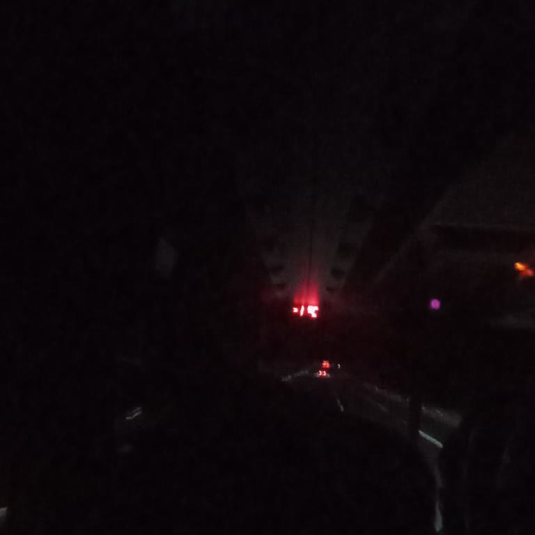 Mardin Seyahat Şoförünün Araç İçinde Sigara İçmesi Güvenliği Tehlikeye Atıyor