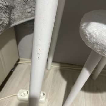 Lapiri Mobilya Eksik Parçalar ve Kötü İşçilikle Makyaj Masası Kabusu