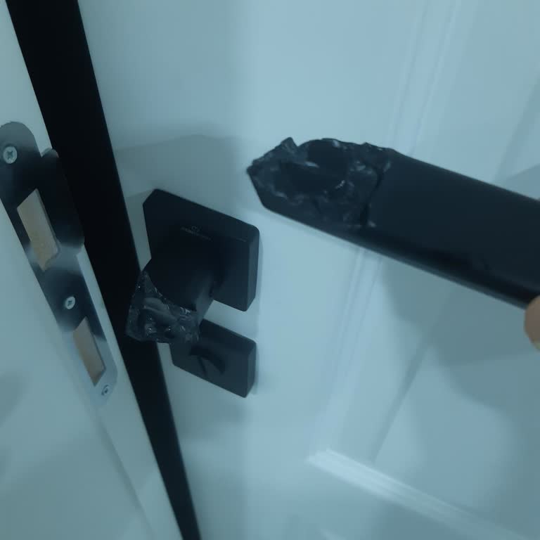 Çebi Design Yeni Dairede WC Kapı Kolunun Kısa Sürede Kırılması Ve Garanti Değişim Talebi