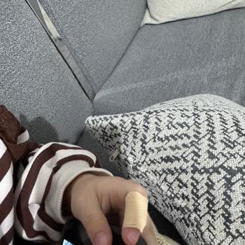 Epika Mobilya L Koltuğunun Açılan Demir Parçaları Çocuğuma Yaraladı