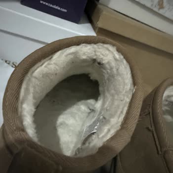 UGG Mini Platform Ayakkabının Kürkünün Çökmesi Ve Genişlemesi Kalite Hayal Kırıklığı