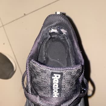 Reebok Ayakkabısının Topuk Astarının Yırtılması Ve Ayağımı Yaralaması