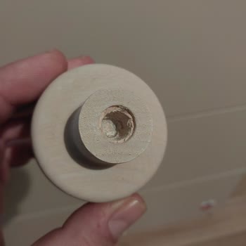 Şifonyer Kulpu Kırıldı, Mağaza Ve Müşteri Hizmetlerinden Cevap Gelmedi