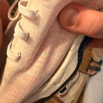 Nike ZoomX Invincible Run Flyknit 3 Ayakkabısında Üretim Hatası Ve Garanti İhmalı