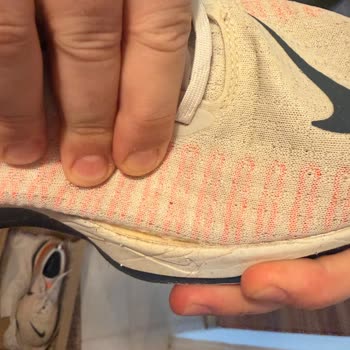 Nike ZoomX Invincible Run Flyknit 3 Ayakkabısında Üretim Hatası Ve Garanti İhmalı