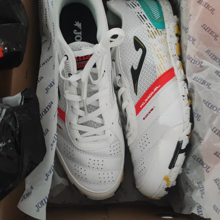 Kargo Hatası Nedeniyle İade Reddi, Reebok’tan Geri Dönüş Ve Para İadesi Bekleniyor