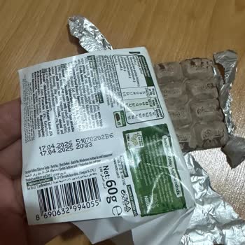 Rengi Beyazlaşmış Ve Küflü Çikolata Ürünü İçin Açıklama Ve Özür Talebi