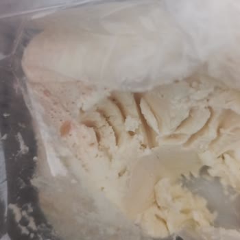 Geçmemiş Son Kullanma Tarihli Kaymakta Kırmızı Lekeler, Sağlık Endişesi Ve İade Talebi