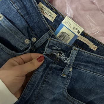 Teslim Edilen Jean Pantolonunda Büyük Yırtık Ve Onarım Talebi