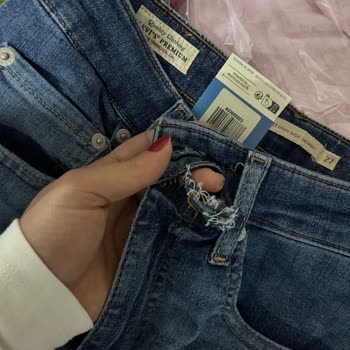 Teslim Edilen Jean Pantolonunda Büyük Yırtık Ve Onarım Talebi