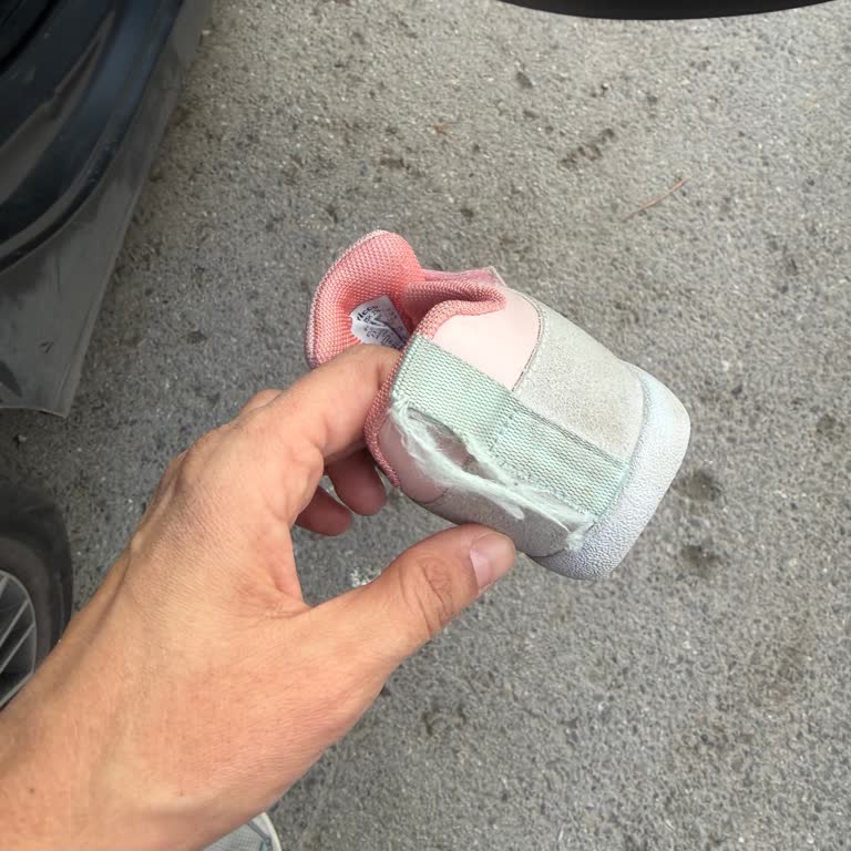 Vicco Kız Çocuk Ayakkabısının Erken Deformasyonu Ve İade Engeli