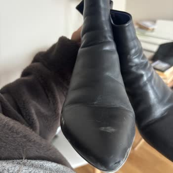 Divarese Botunda Üretim Hatası: Kısa Sürede Yırtılma, Mağaza Kullanıcı Hatası İddiası