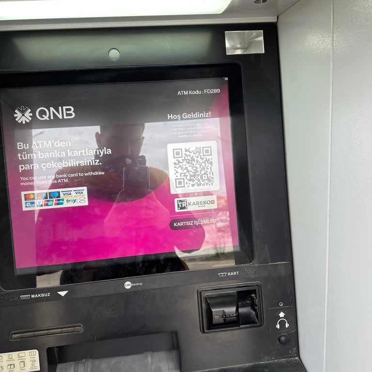 QNB Finansbank ATM'sinde 30.000 TL Para Sıkışması Ve Cevapsız Müşteri Hizmetleri