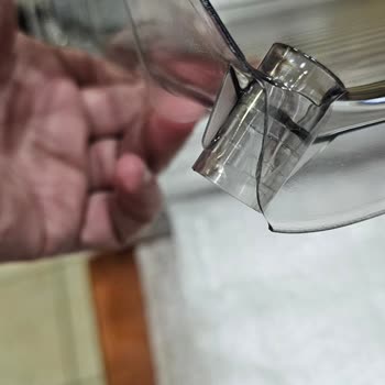 Kırık Şeffaf Plastik Ayakkabılık Teslim Edildi, Ücret İadesi Talebi