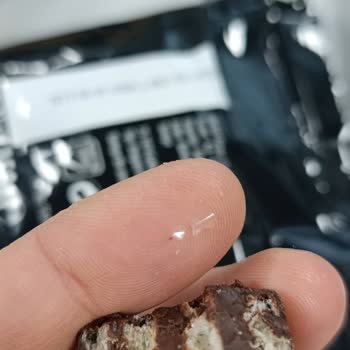 Eti Karam Çikolatasında Cam Parçası Bulunması Kabul Edilemez