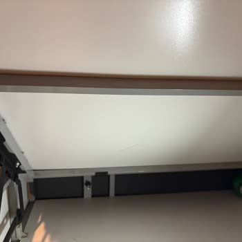 İstanbul Vadi Yataş Mağazasından Aldığım Baza Ve Başlıkta Tekrarlanan Çökme Ve Çatlak Problemi