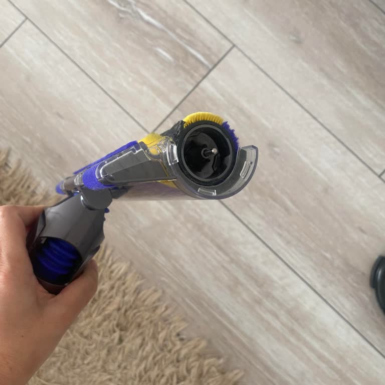Dyson V15 Lazer Başlığı Parçası Çıktı, Garanti Kapsamında Ücret Talebiyle Mağdur Oldum