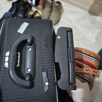 Muş Havalimanı Personelinin Hatalı Hasar Kaydı Sonrası Bagajım Kırıldı Ve THY Yardım Etmedi